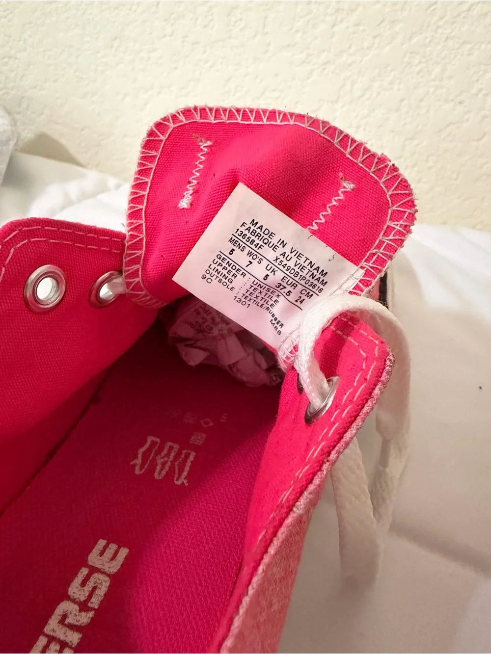 Converse Chuck Taylor All-Star Low Top Sneakers in Light Pink - Picture 6 of 8